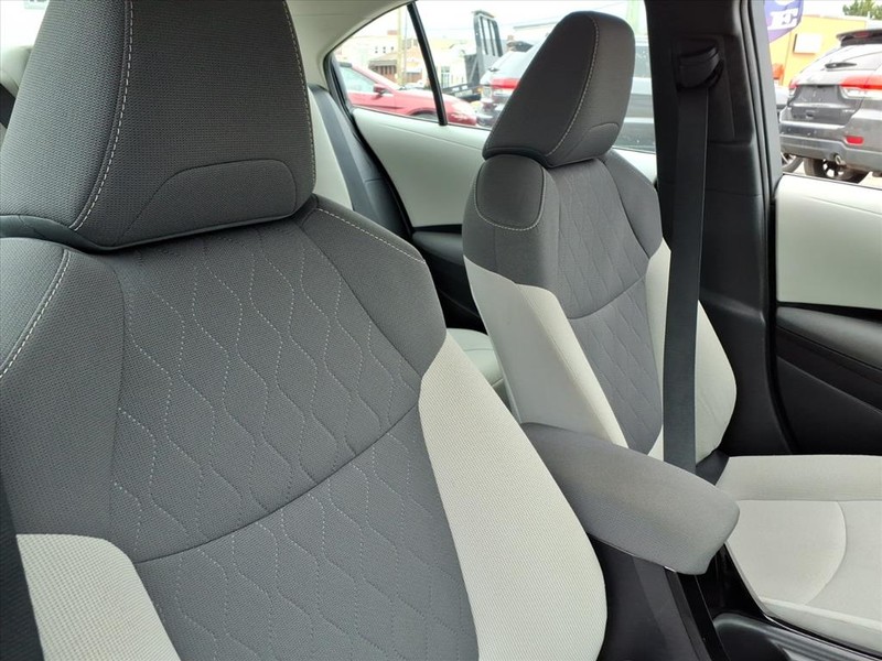 Toyota Corolla Vehicle Full-screen Gallery Image 18