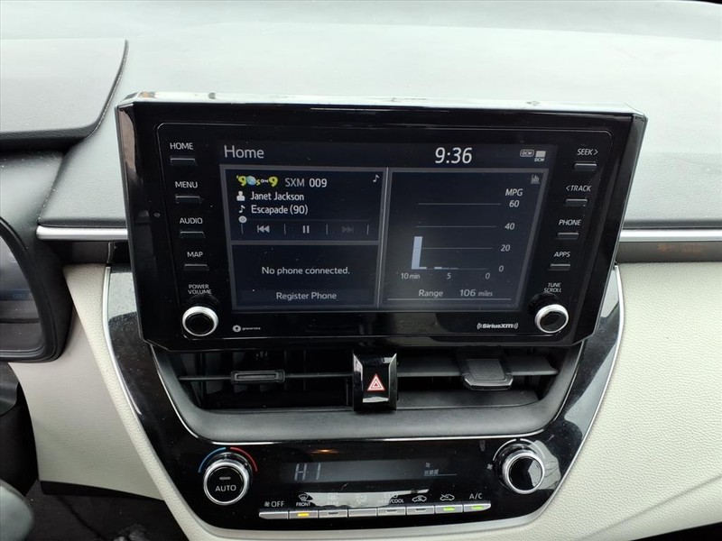 Toyota Corolla Vehicle Full-screen Gallery Image 20