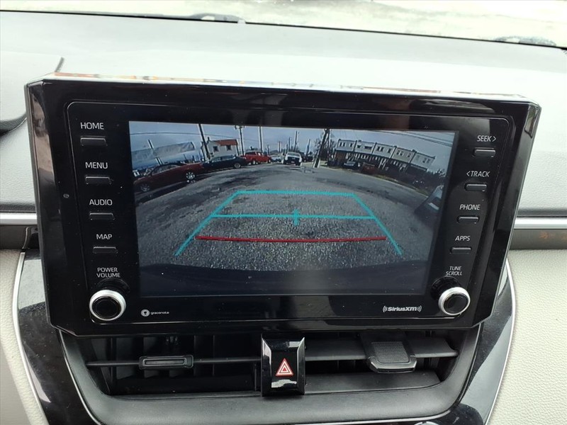 Toyota Corolla Vehicle Full-screen Gallery Image 21