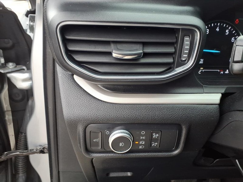 Ford Explorer Vehicle Full-screen Gallery Image 20