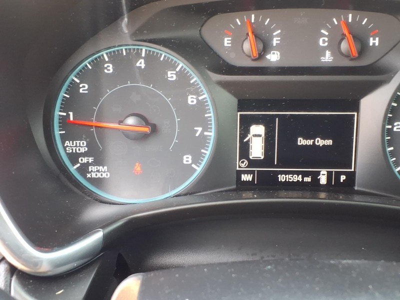 Chevrolet Equinox Vehicle Full-screen Gallery Image 18
