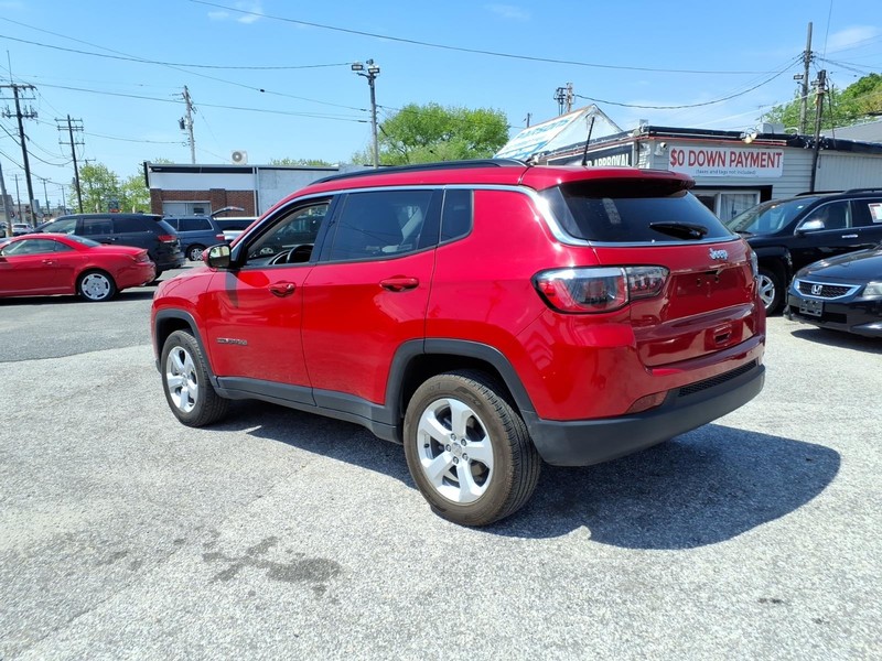 Jeep Compass Vehicle Full-screen Gallery Image 06