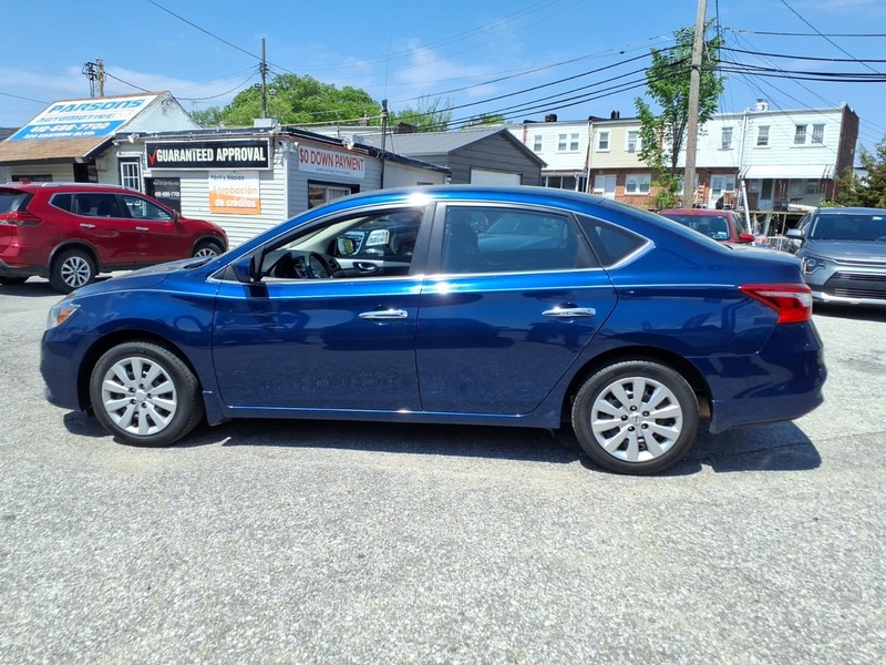 Nissan Sentra Vehicle Full-screen Gallery Image 07