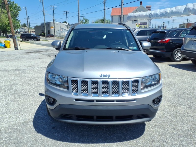Jeep Compass Vehicle Full-screen Gallery Image 03