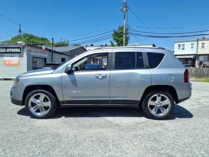 Jeep Compass Vehicle Full-screen Gallery Image 09