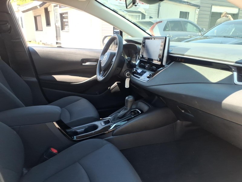 Toyota Corolla Vehicle Full-screen Gallery Image 14