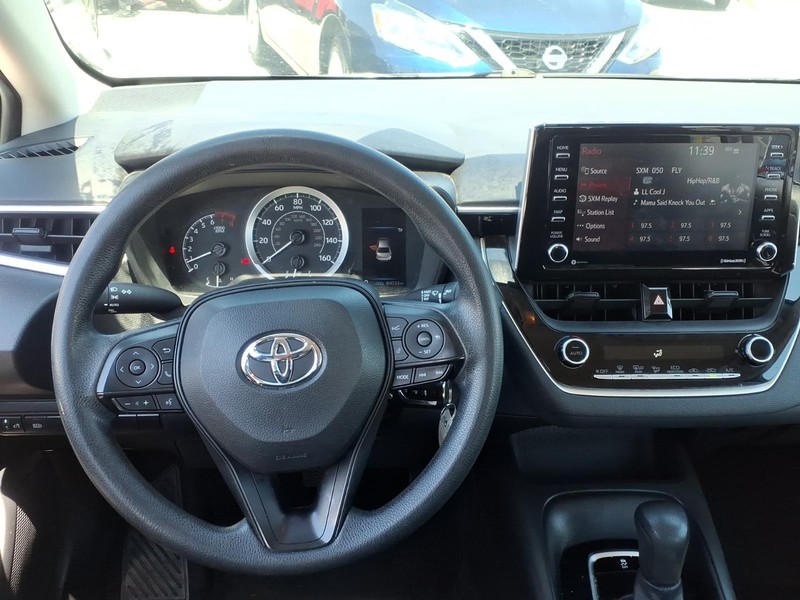 Toyota Corolla Vehicle Full-screen Gallery Image 16