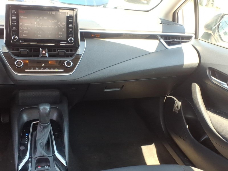 Toyota Corolla Vehicle Full-screen Gallery Image 17