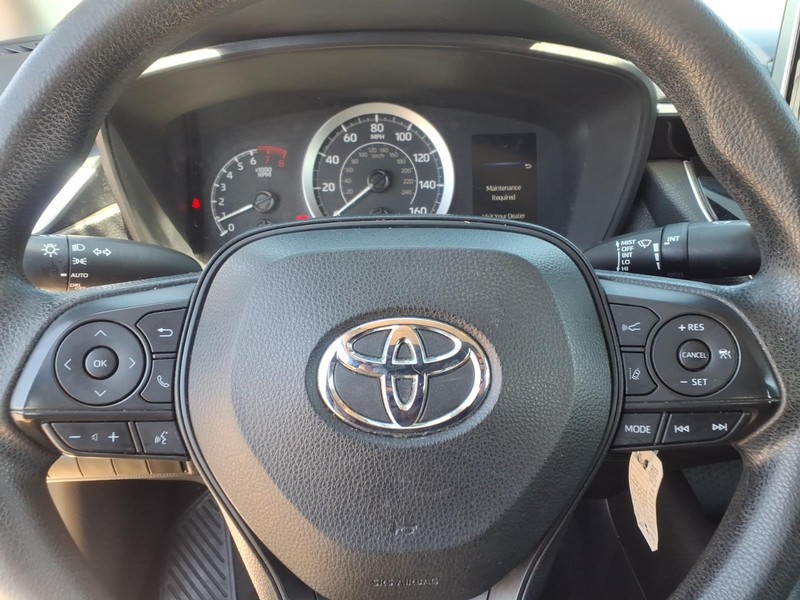 Toyota Corolla Vehicle Full-screen Gallery Image 22