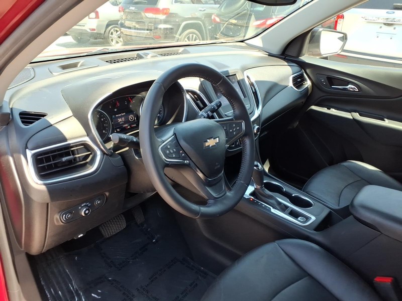 Chevrolet Equinox Vehicle Full-screen Gallery Image 10