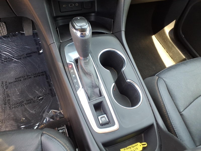 Chevrolet Equinox Vehicle Full-screen Gallery Image 20