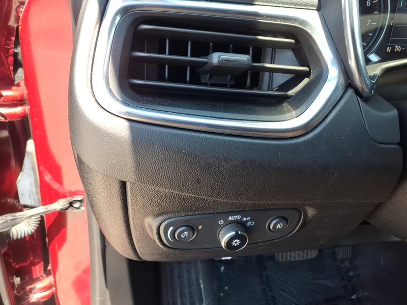Chevrolet Equinox Vehicle Full-screen Gallery Image 21