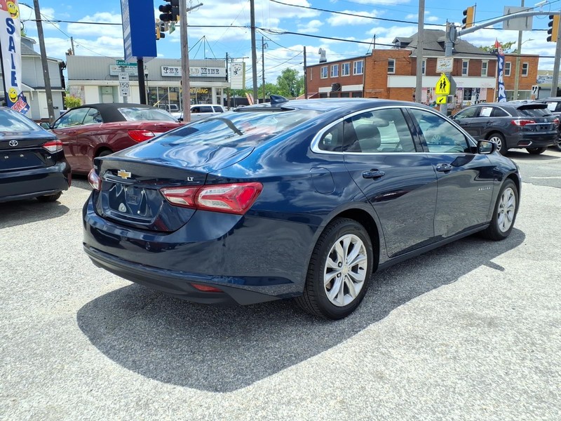 Chevrolet Malibu Vehicle Full-screen Gallery Image 06