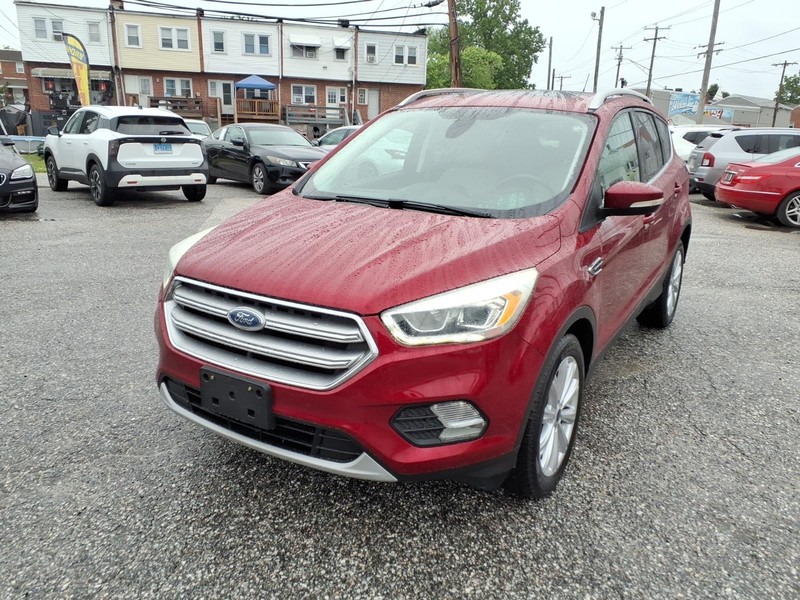 Ford Escape Vehicle Full-screen Gallery Image 02