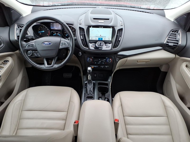 Ford Escape Vehicle Full-screen Gallery Image 14