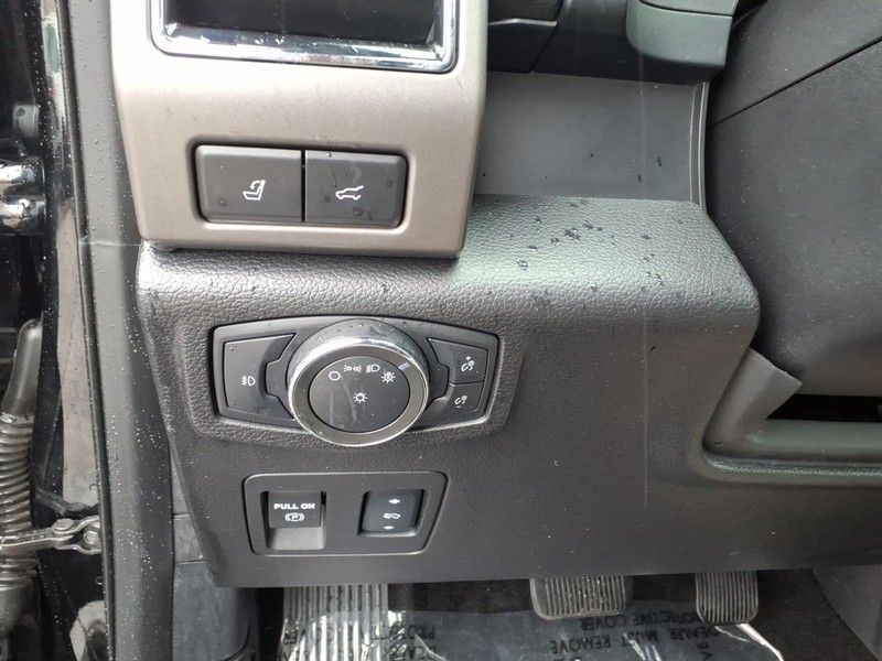 Ford Expedition Max Vehicle Full-screen Gallery Image 22
