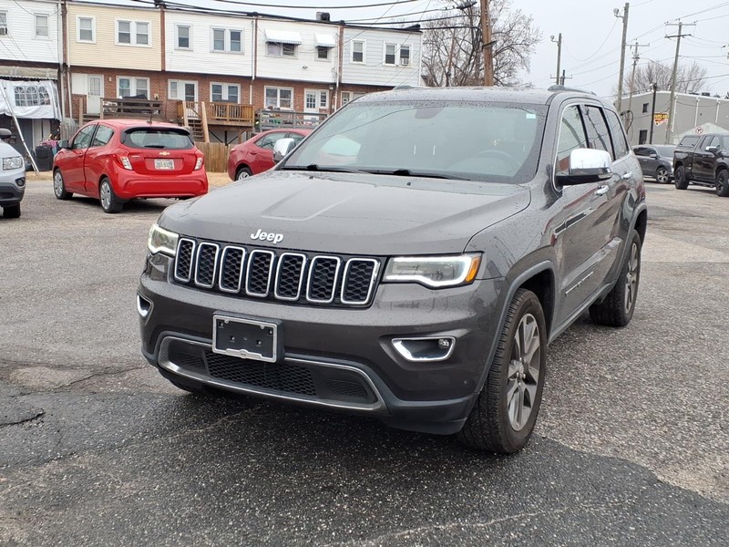 Jeep Grand Cherokee Vehicle Full-screen Gallery Image 02