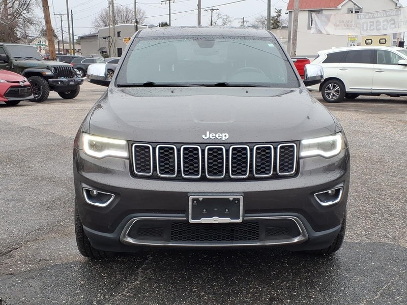 Jeep Grand Cherokee Vehicle Full-screen Gallery Image 03