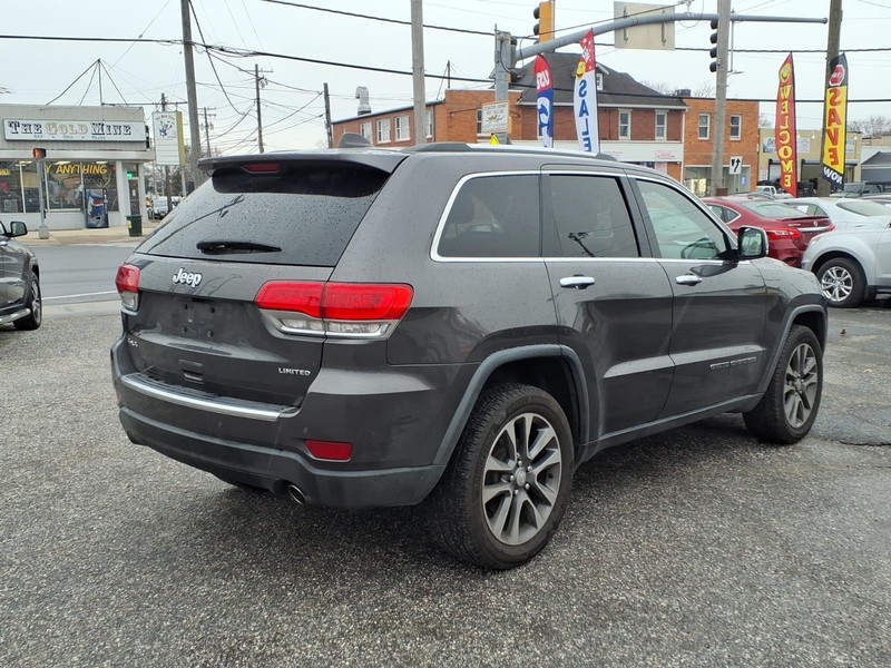 Jeep Grand Cherokee Vehicle Full-screen Gallery Image 06
