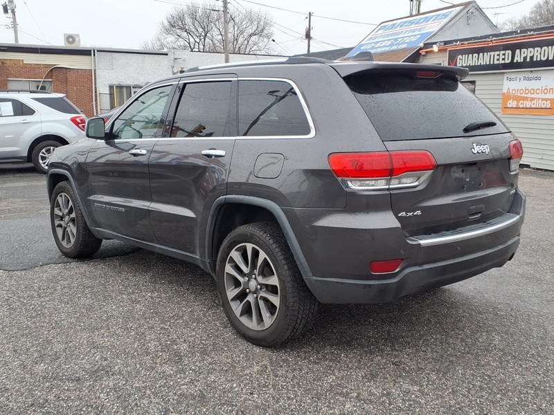 Jeep Grand Cherokee Vehicle Full-screen Gallery Image 07