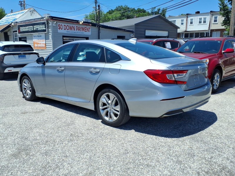 Honda Accord Sedan Vehicle Full-screen Gallery Image 04