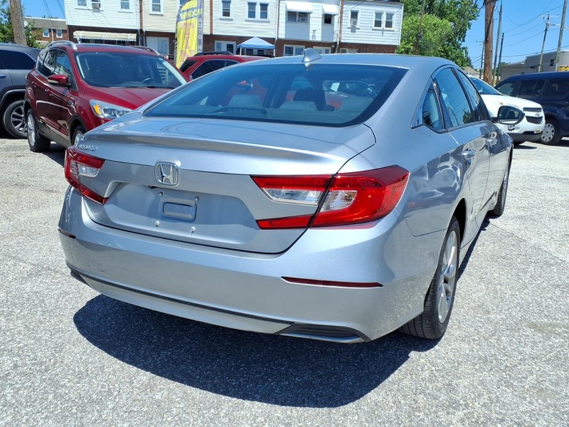 Honda Accord Sedan Vehicle Full-screen Gallery Image 05