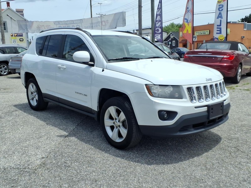 Jeep Compass Vehicle Full-screen Gallery Image 03