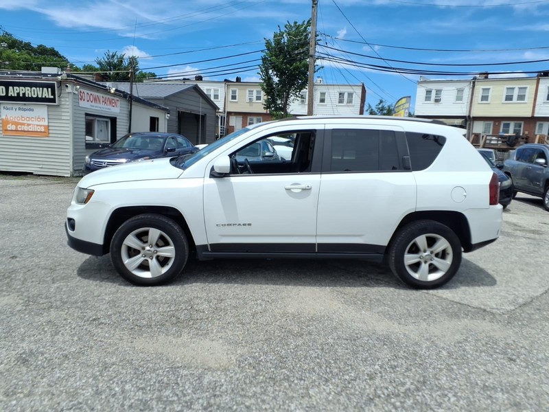 Jeep Compass Vehicle Full-screen Gallery Image 07