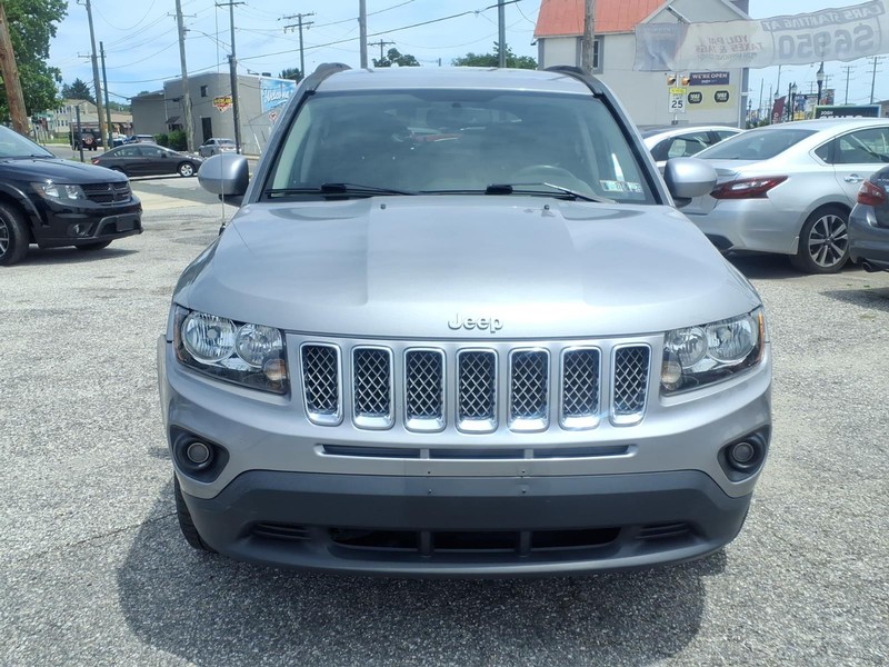 Jeep Compass Vehicle Full-screen Gallery Image 03
