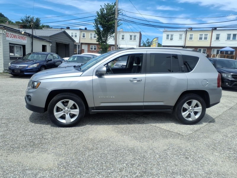 Jeep Compass Vehicle Full-screen Gallery Image 07