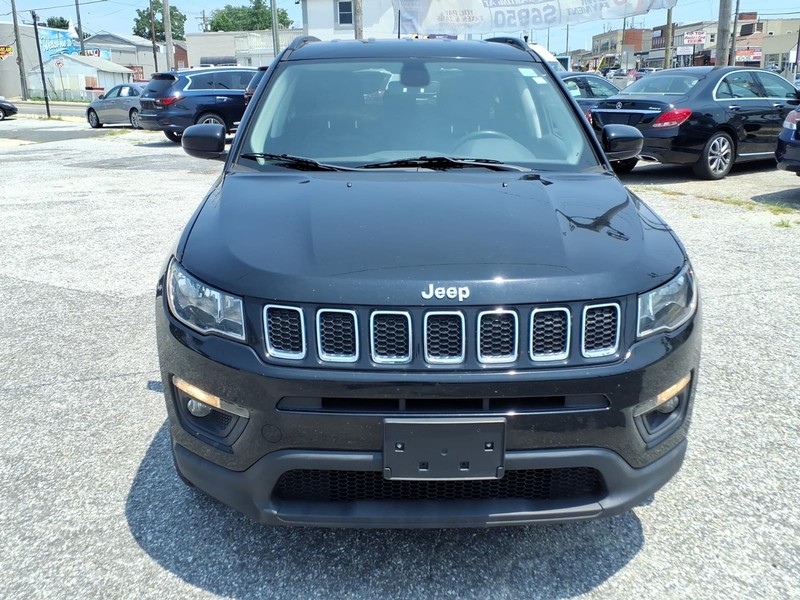 Jeep Compass Vehicle Full-screen Gallery Image 03
