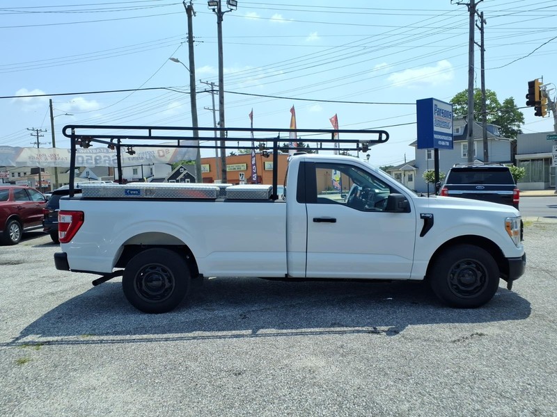 Ford F-150 Vehicle Full-screen Gallery Image 05