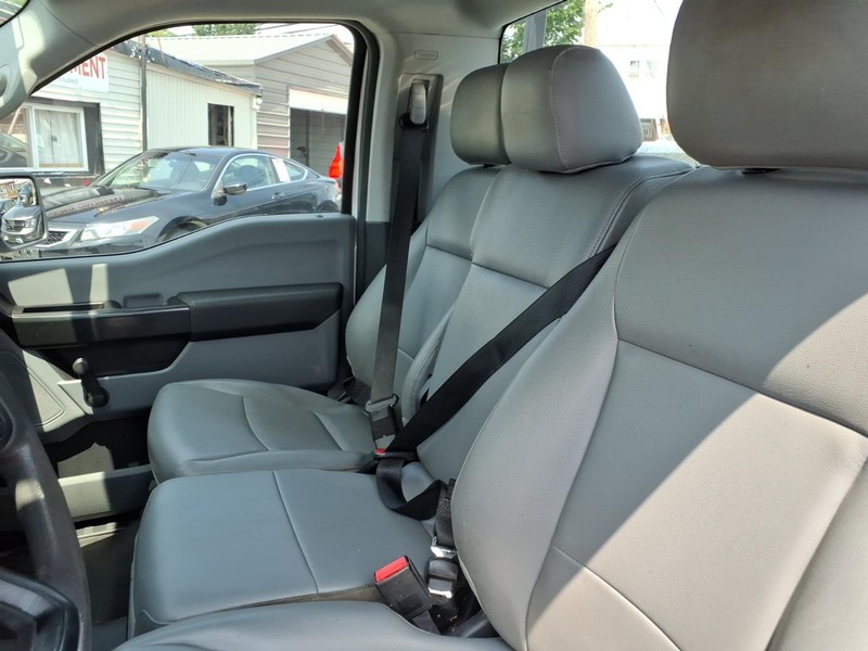 Ford F-150 Vehicle Full-screen Gallery Image 10