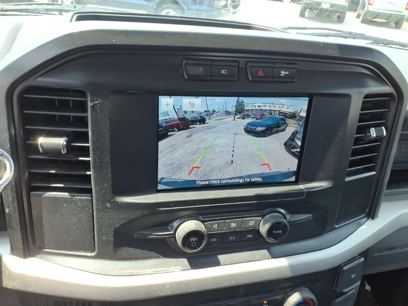 Ford F-150 Vehicle Full-screen Gallery Image 14