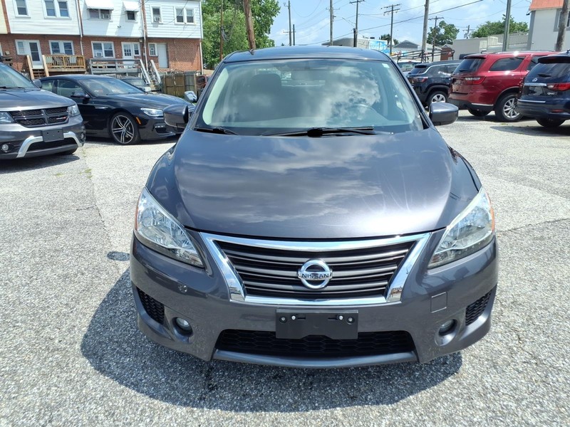 Nissan Sentra Vehicle Full-screen Gallery Image 03