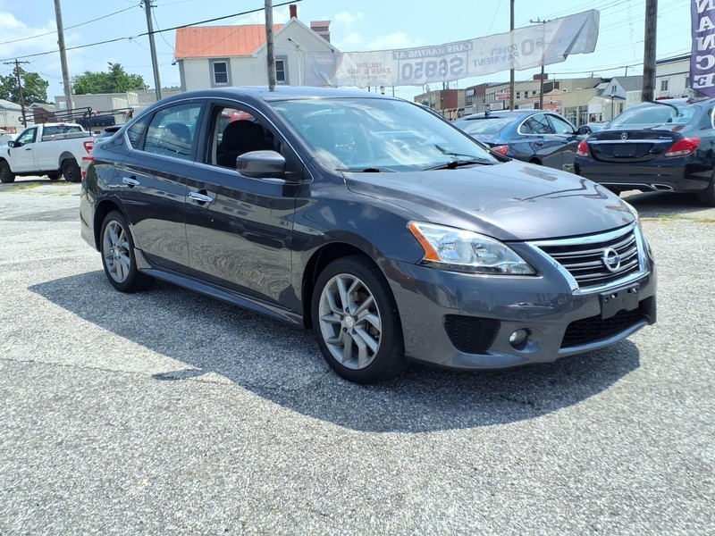 Nissan Sentra Vehicle Full-screen Gallery Image 04