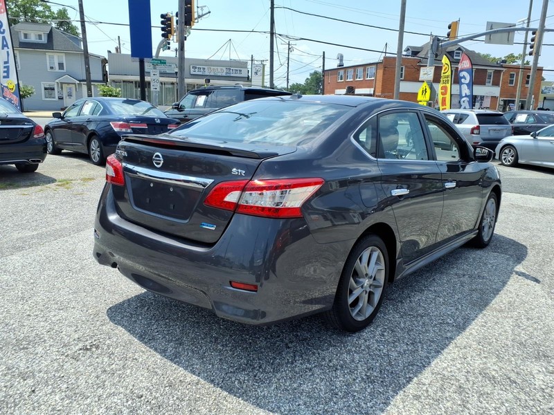 Nissan Sentra Vehicle Full-screen Gallery Image 06