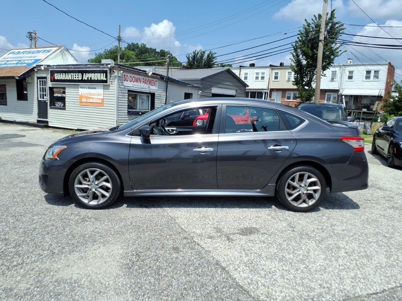 Nissan Sentra Vehicle Full-screen Gallery Image 08