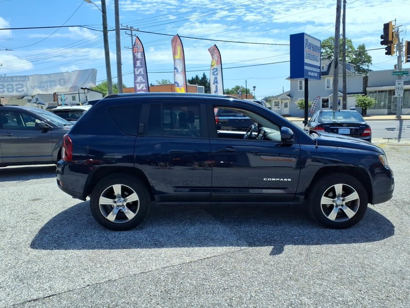 Jeep Compass Vehicle Full-screen Gallery Image 05
