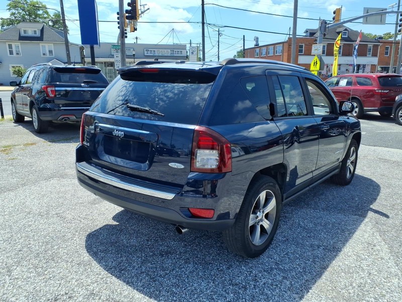 Jeep Compass Vehicle Full-screen Gallery Image 06