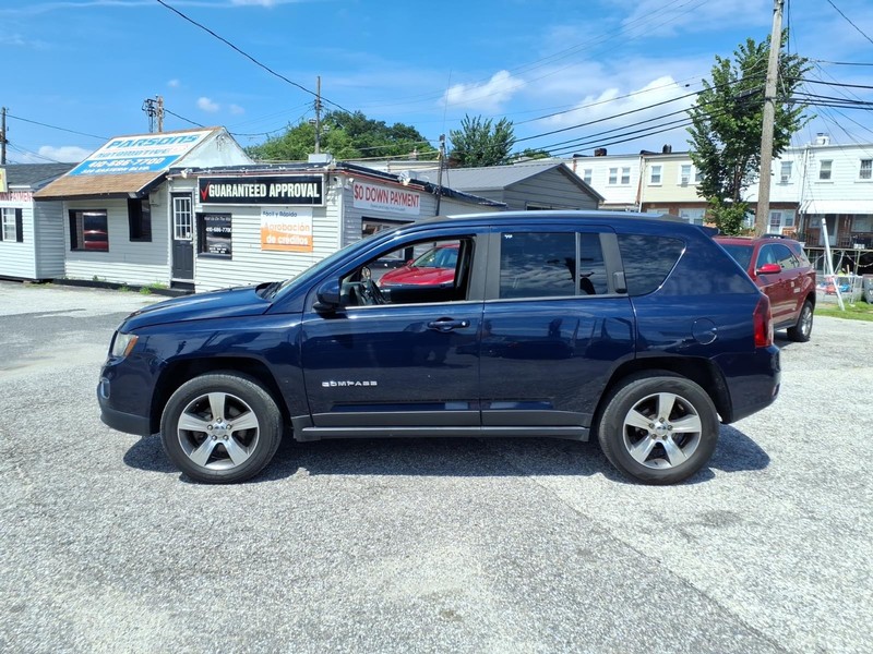 Jeep Compass Vehicle Full-screen Gallery Image 08