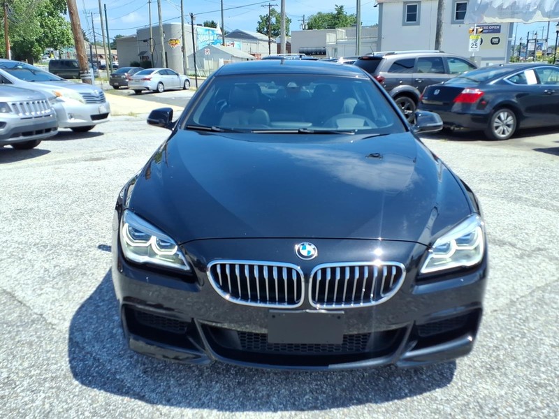 BMW 6 Series Vehicle Full-screen Gallery Image 03