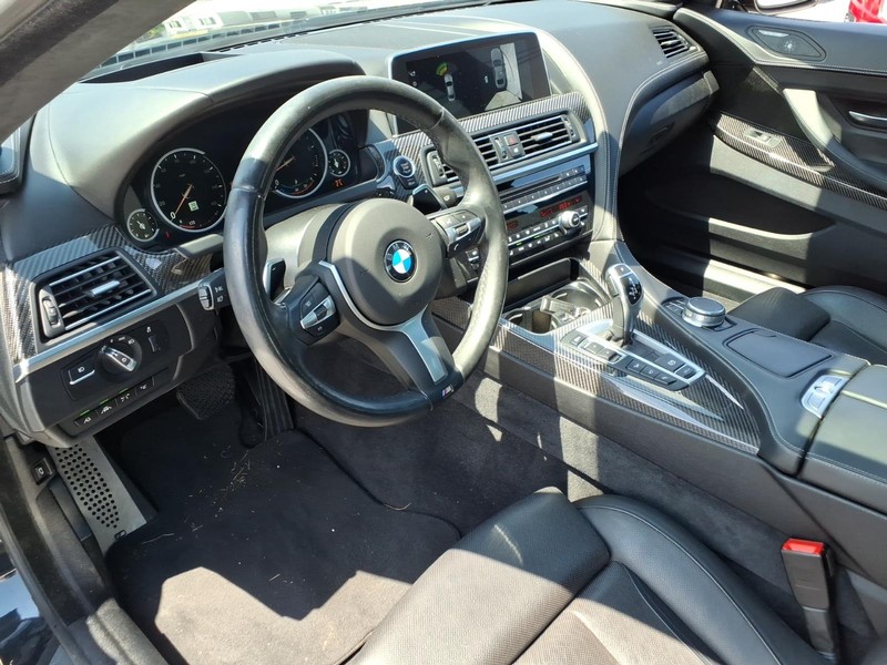 BMW 6 Series Vehicle Full-screen Gallery Image 10