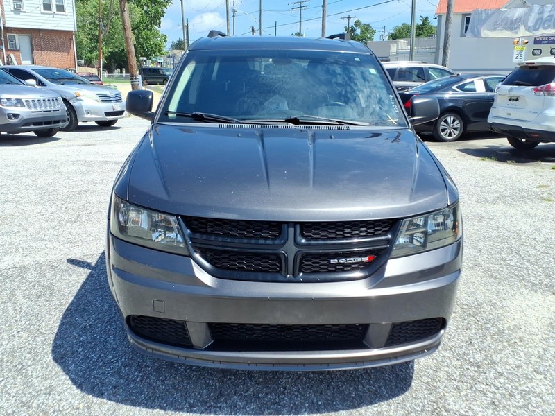 Dodge Journey Vehicle Full-screen Gallery Image 03