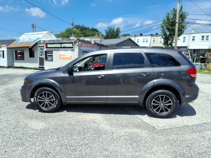 Dodge Journey Vehicle Full-screen Gallery Image 07