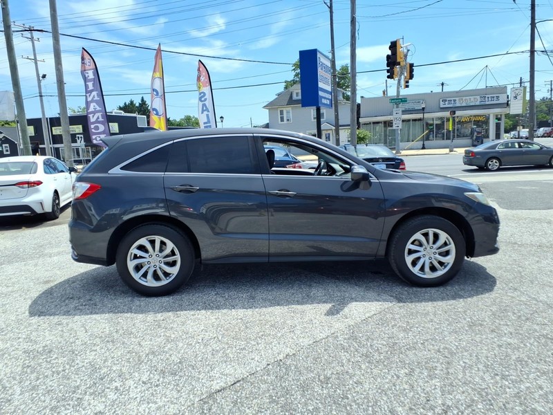 Acura RDX Vehicle Full-screen Gallery Image 05