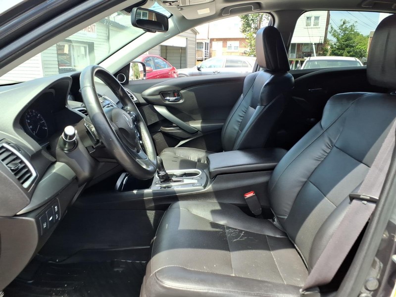 Acura RDX Vehicle Full-screen Gallery Image 08