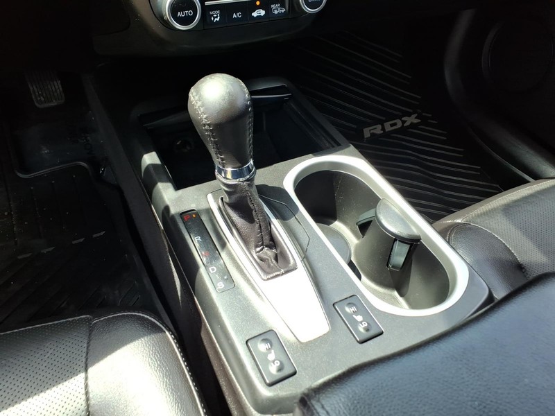 Acura RDX Vehicle Full-screen Gallery Image 18