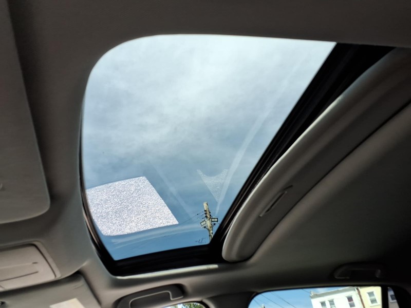 Acura RDX Vehicle Full-screen Gallery Image 20