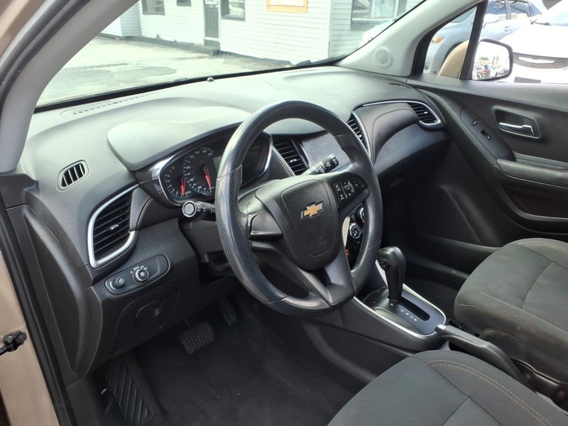Chevrolet Trax Vehicle Full-screen Gallery Image 10